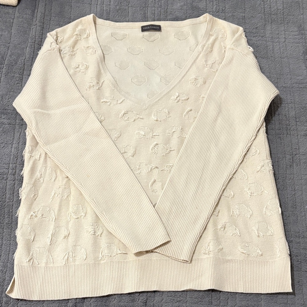 Vince Camuto Cream V-Neck Sweater